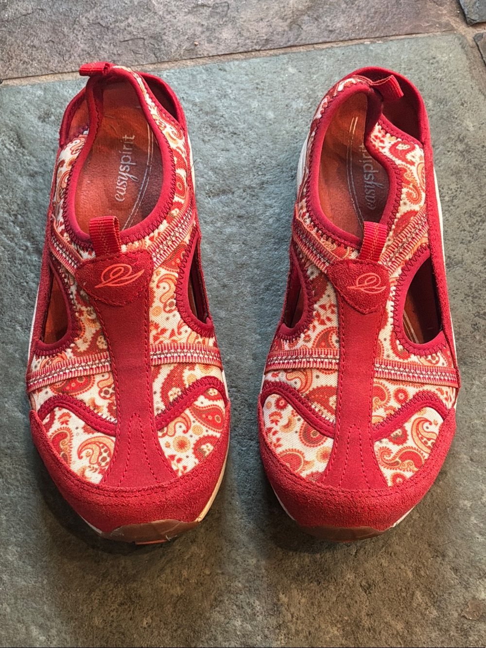 Women’s Easyspirit Sandal’s, Red & Paisly Slip Ons, Size 10